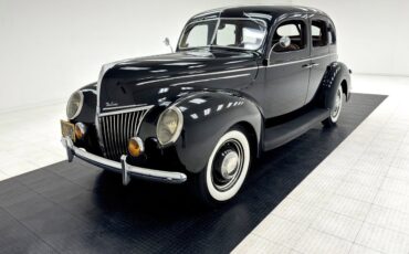 Ford-85-Deluxe-Berline-1939