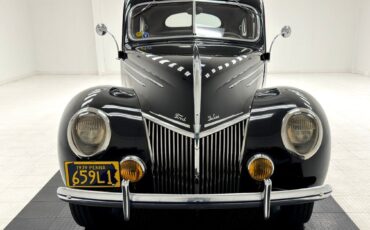 Ford-85-Deluxe-Berline-1939-7