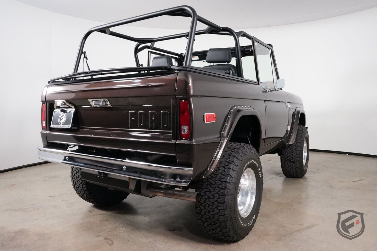 Ford-BRONCO-CUSTOM-HAND-BUILT-SUV-1968-8