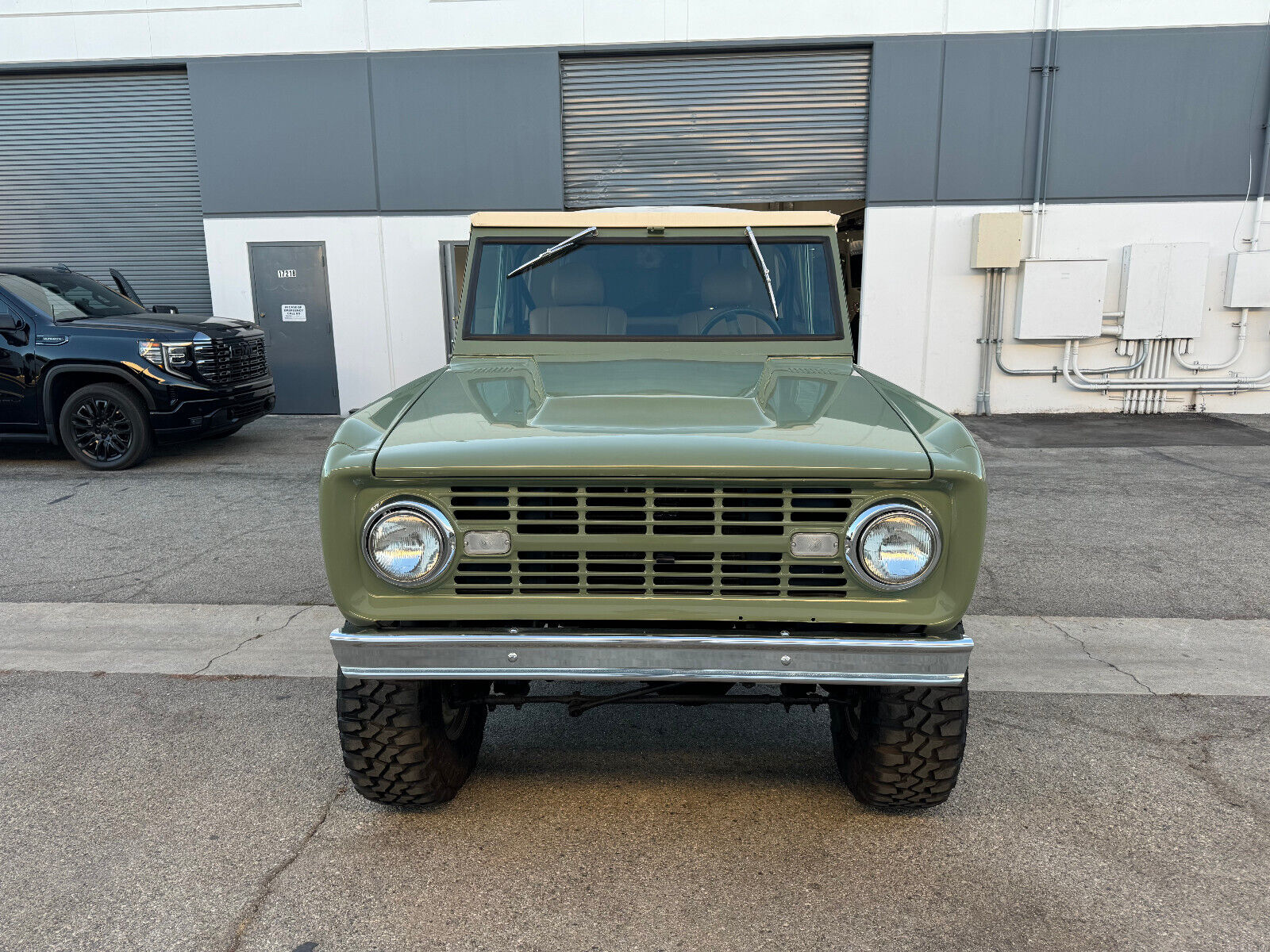 Ford-Bronco-1966-9