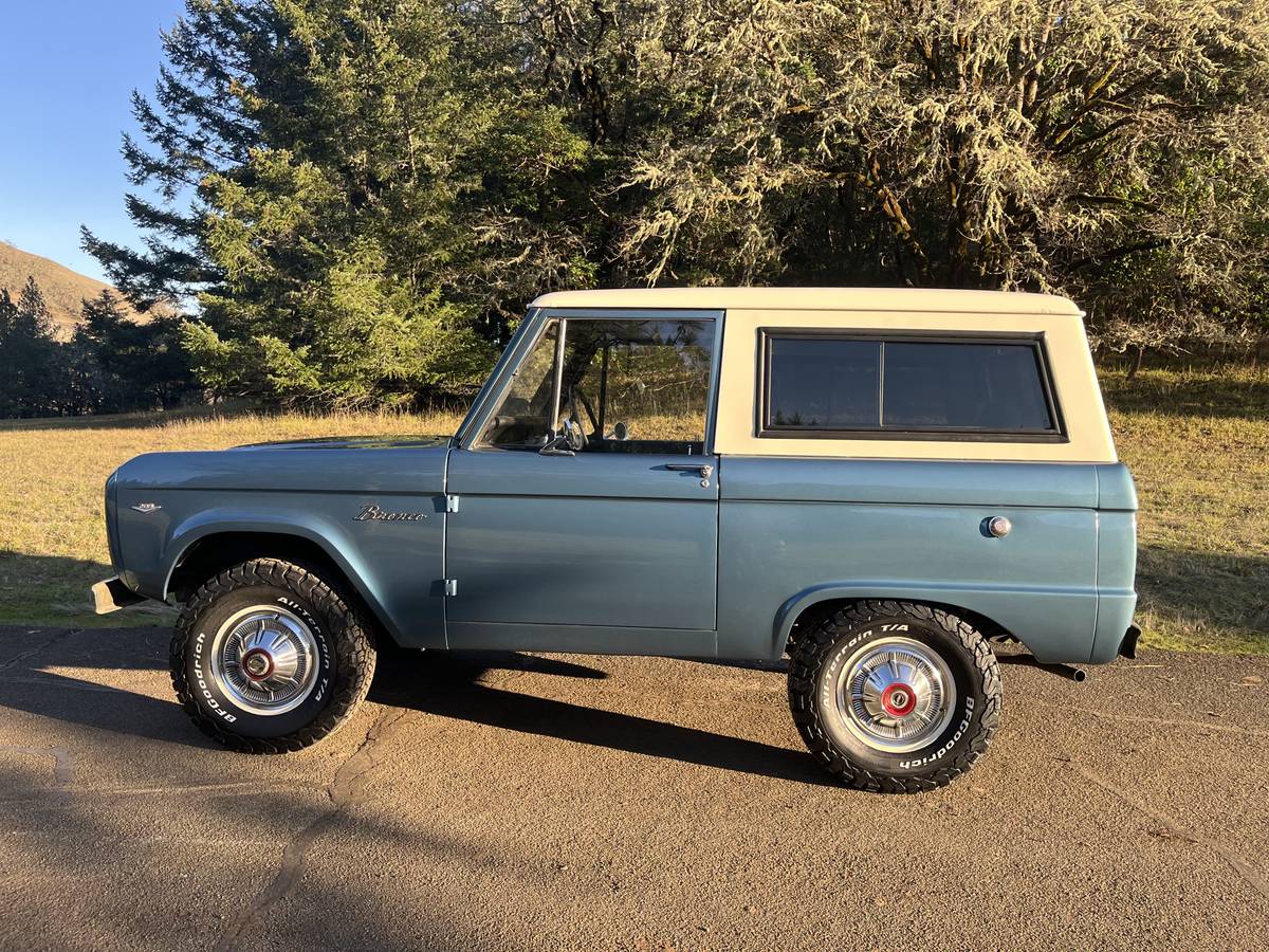 Ford-Bronco-1967-4