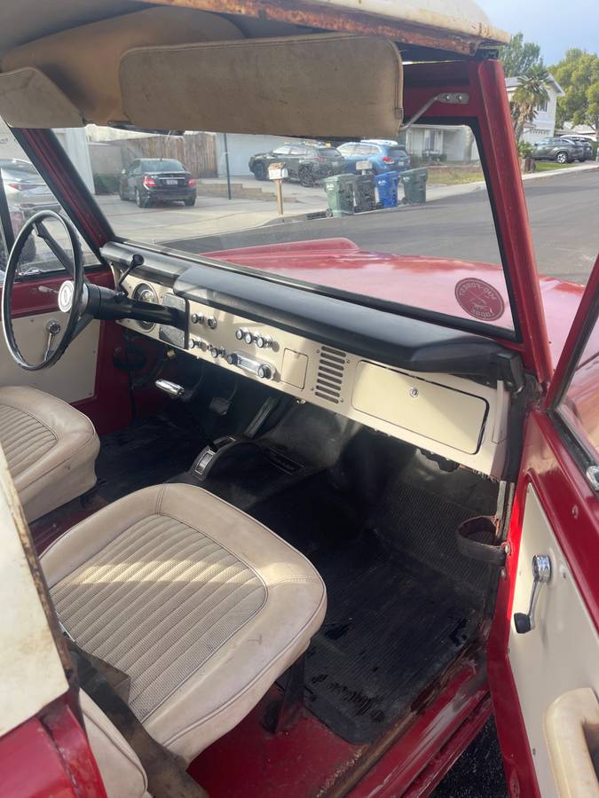 Ford-Bronco-1969-15