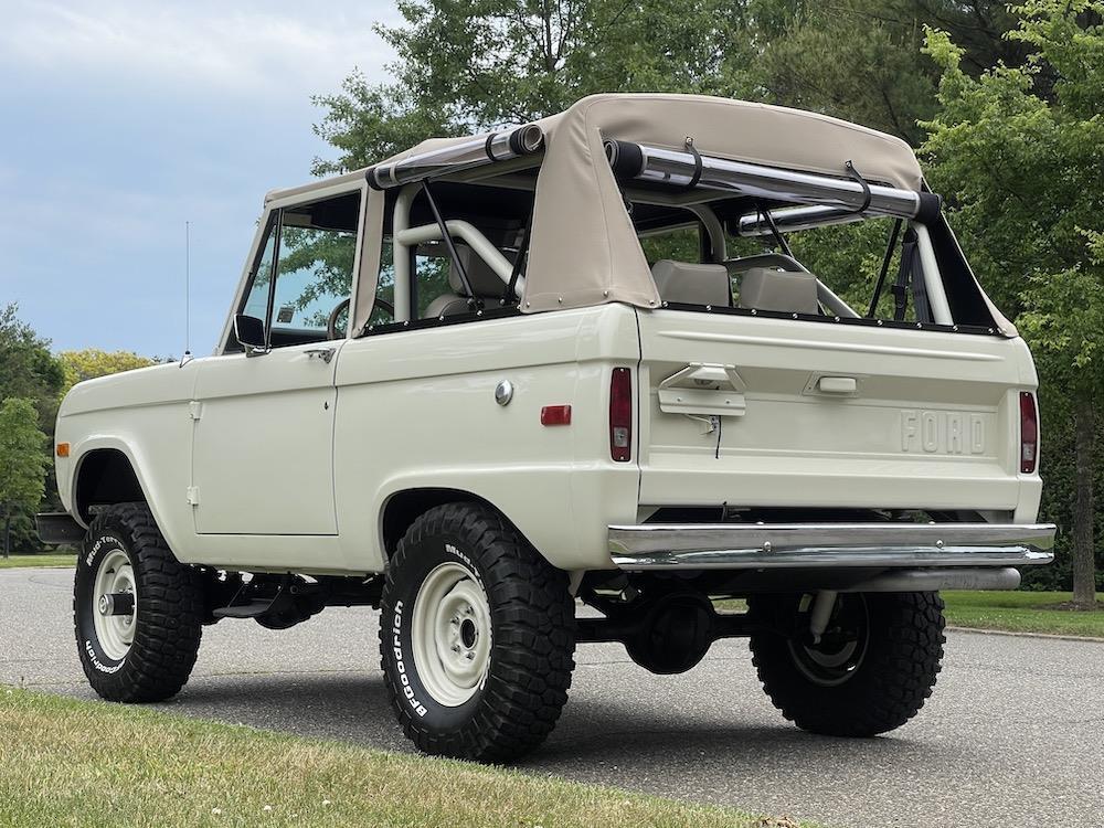 Ford-Bronco-1970-16