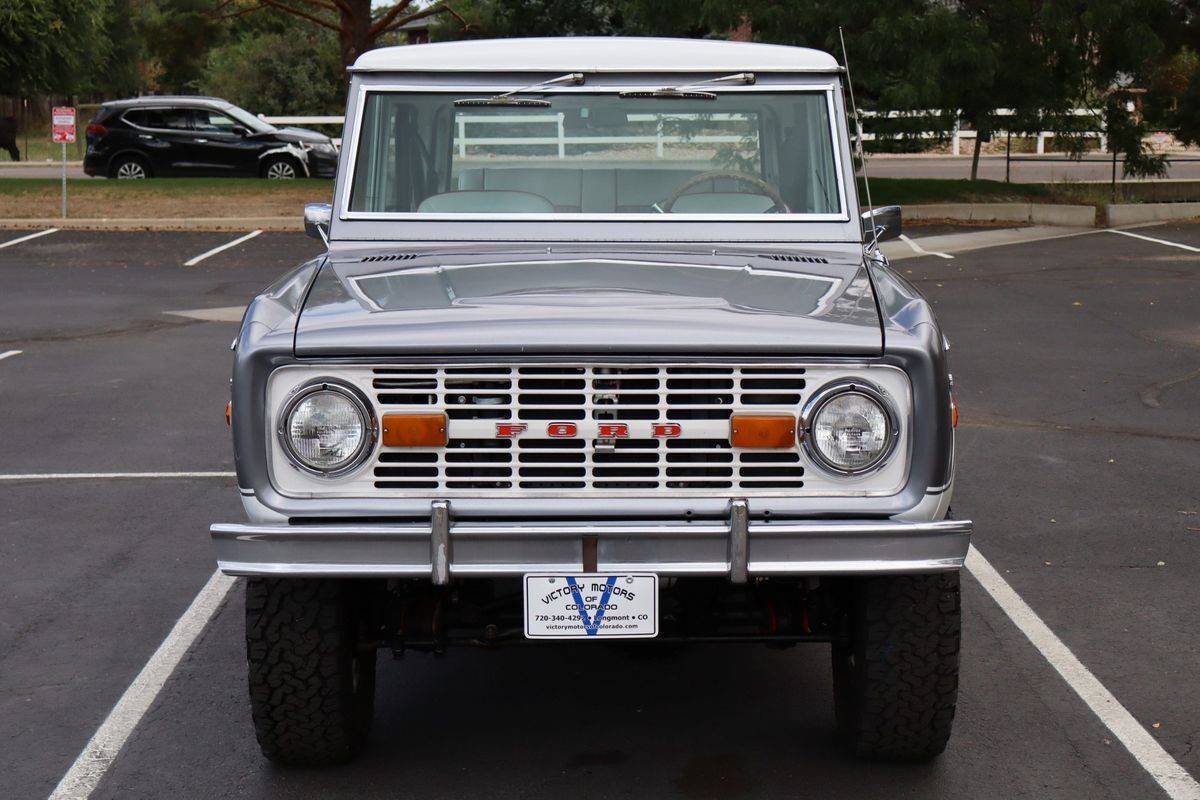 Ford-Bronco-1971-10