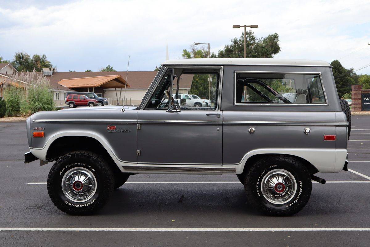 Ford-Bronco-1971-11