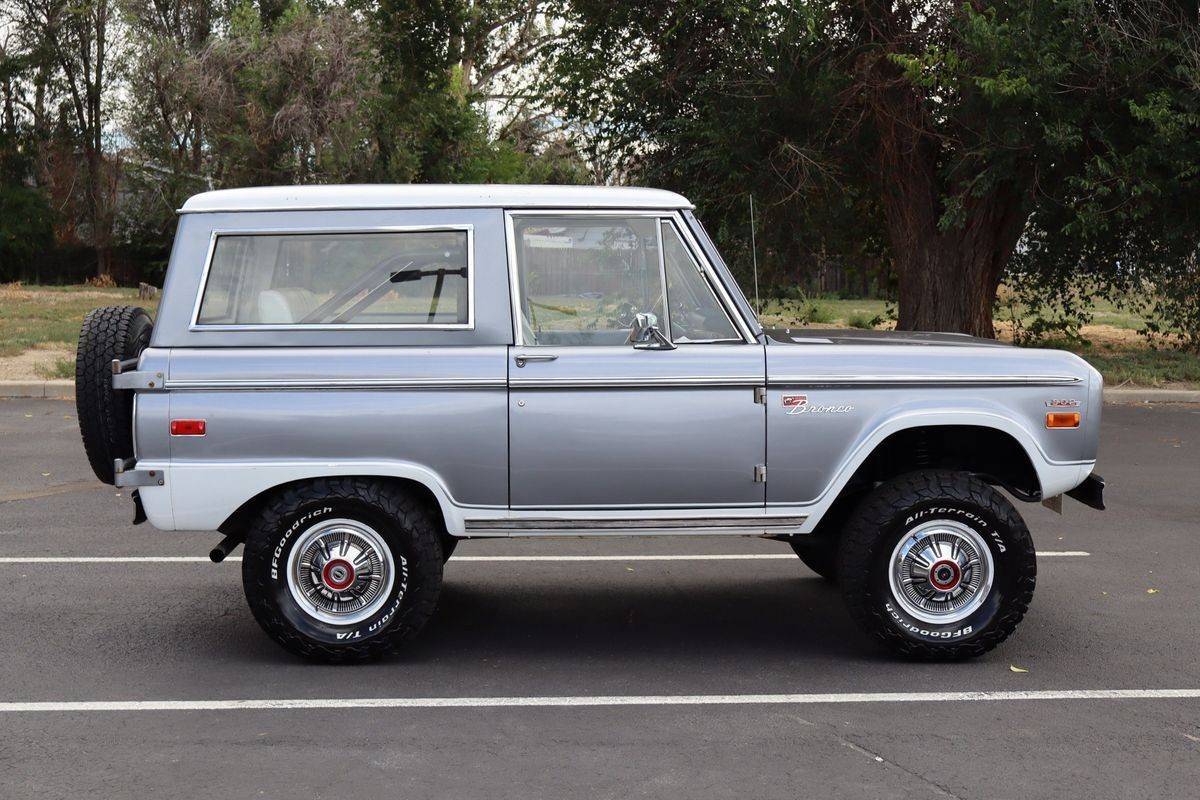 Ford-Bronco-1971-2