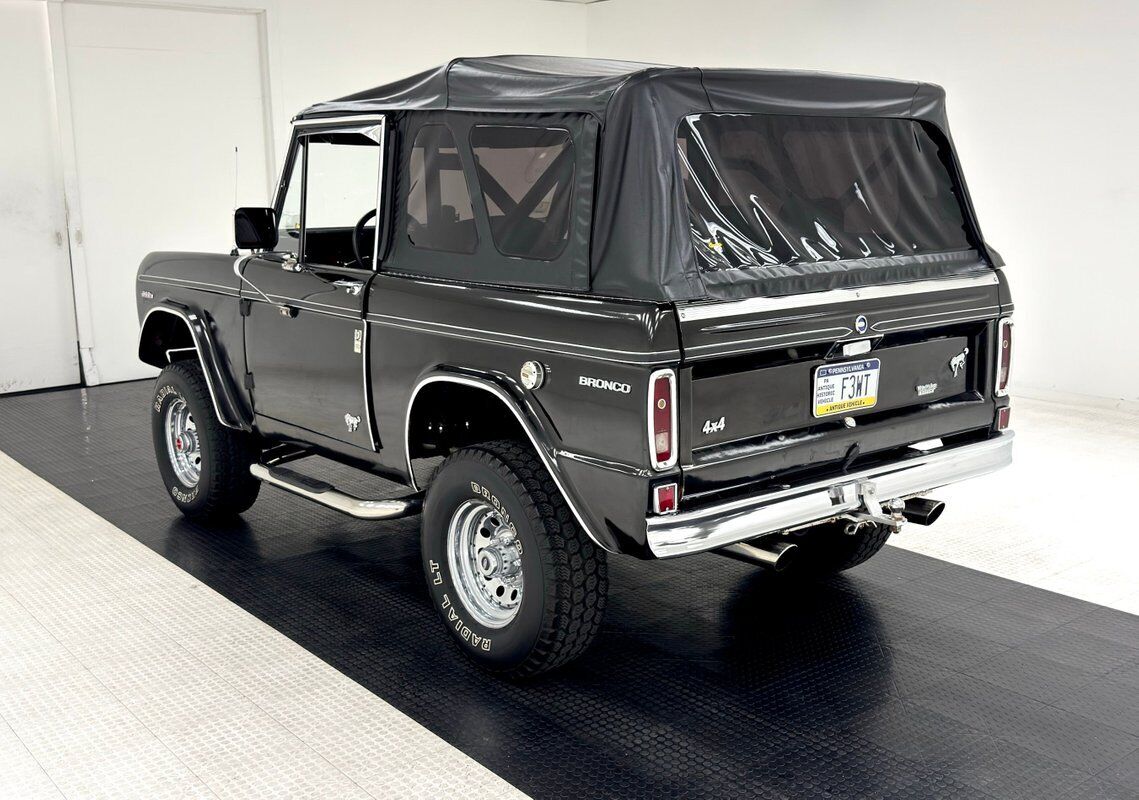 Ford-Bronco-1972-2