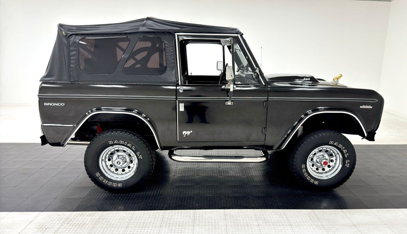 Ford-Bronco-1972-5