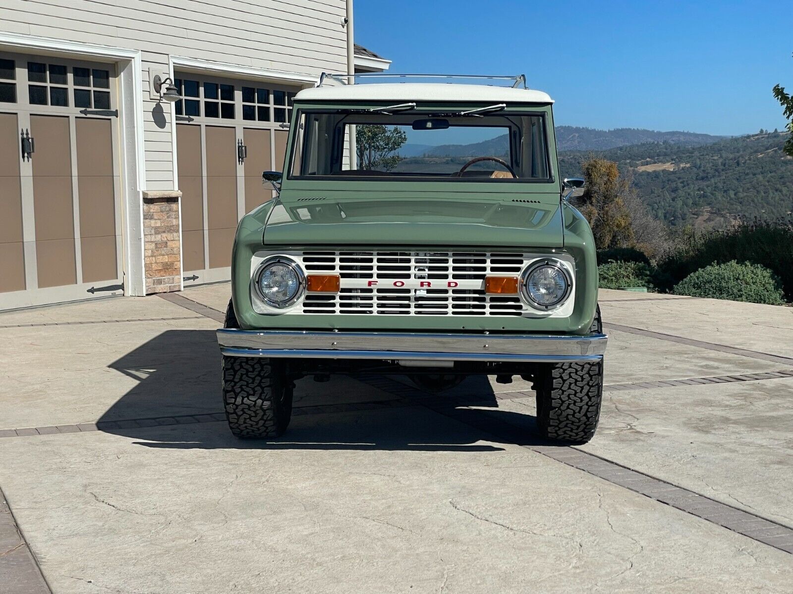 Ford-Bronco-1973-10