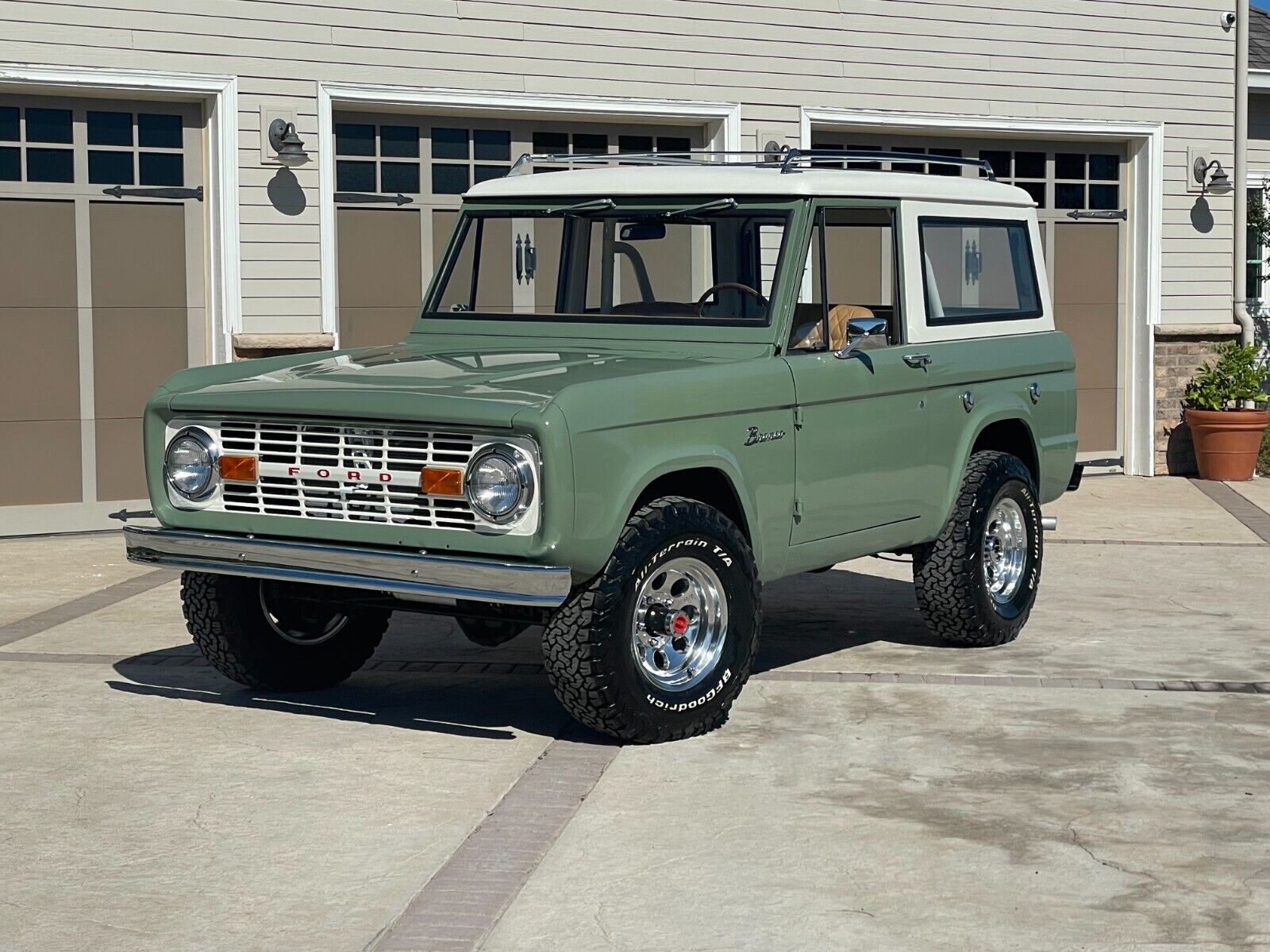 Ford-Bronco-1973-11