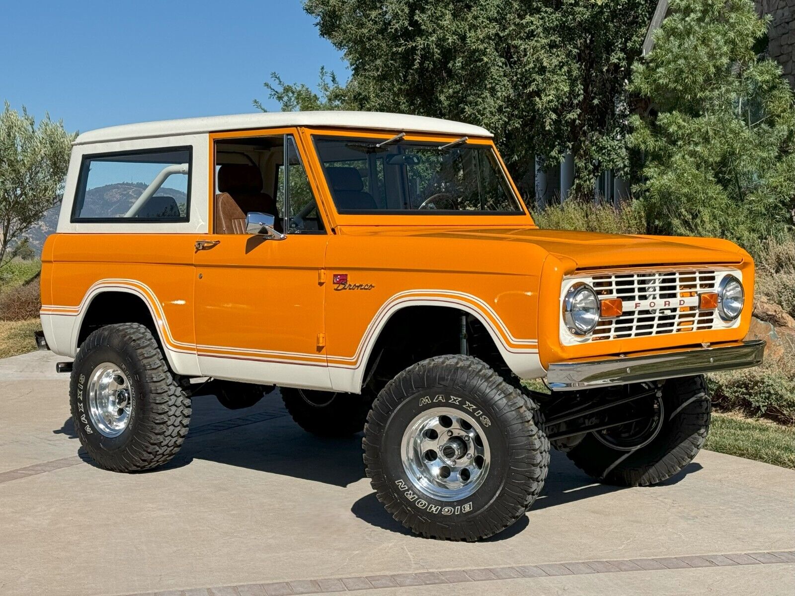 Ford-Bronco-1973-2