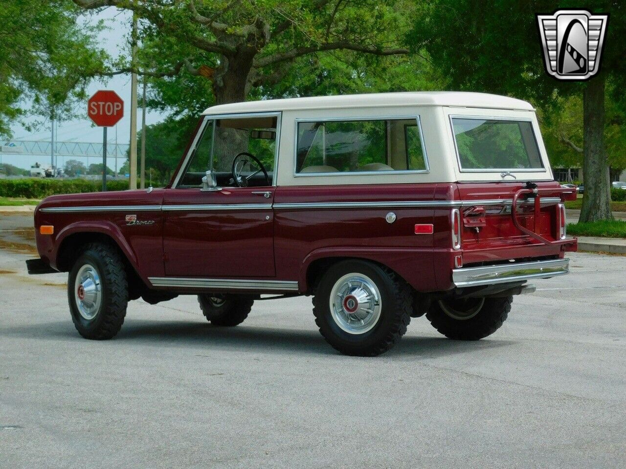 Ford-Bronco-1973-4