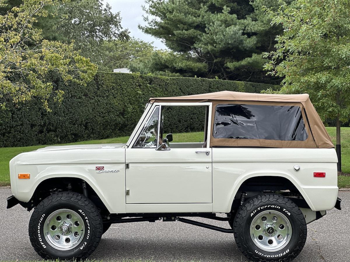 Ford-Bronco-1974-10