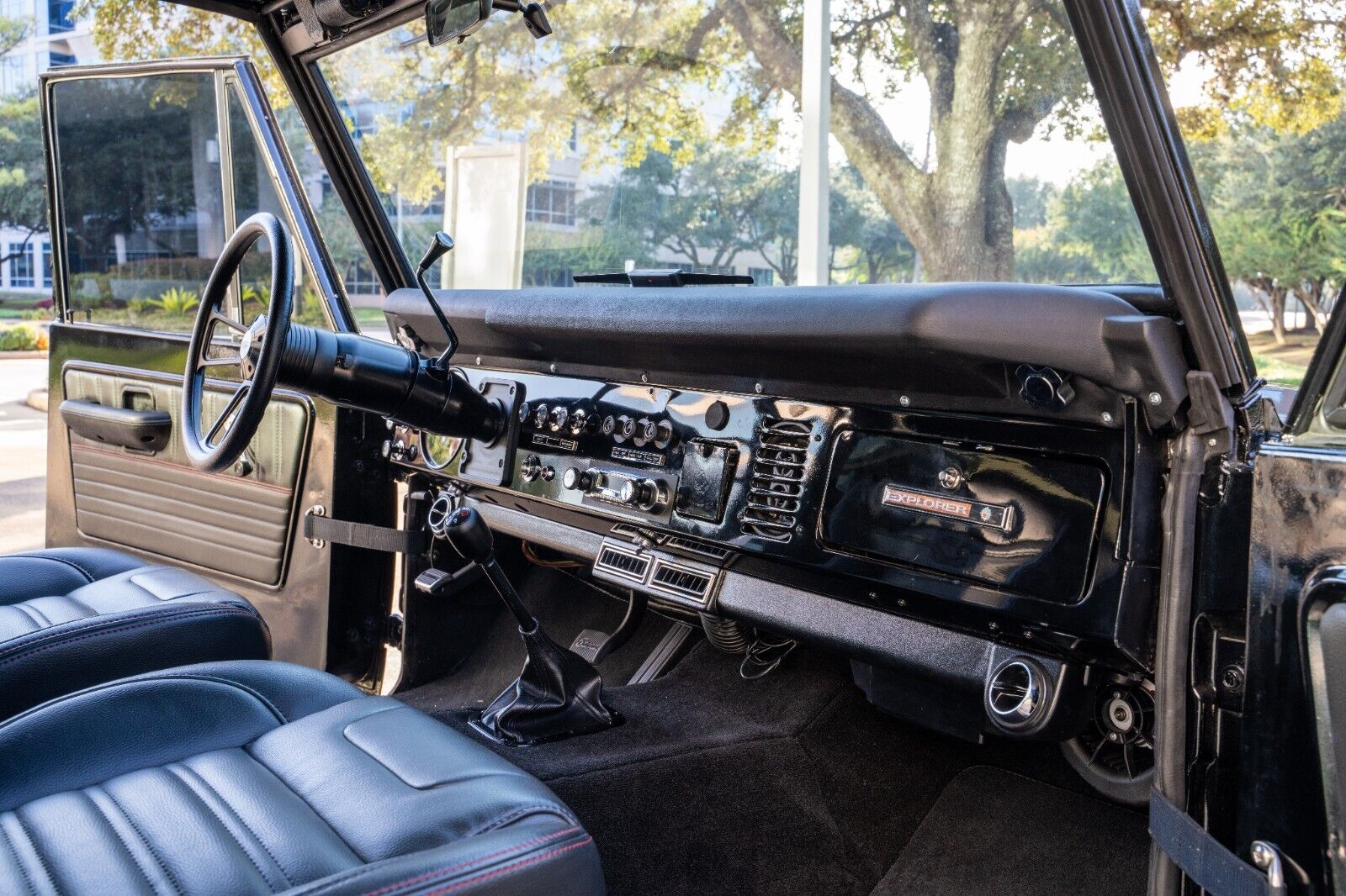 Ford-Bronco-1974-19