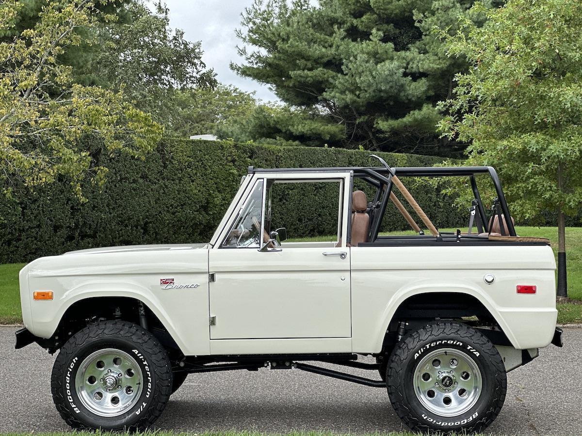 Ford-Bronco-1974-23