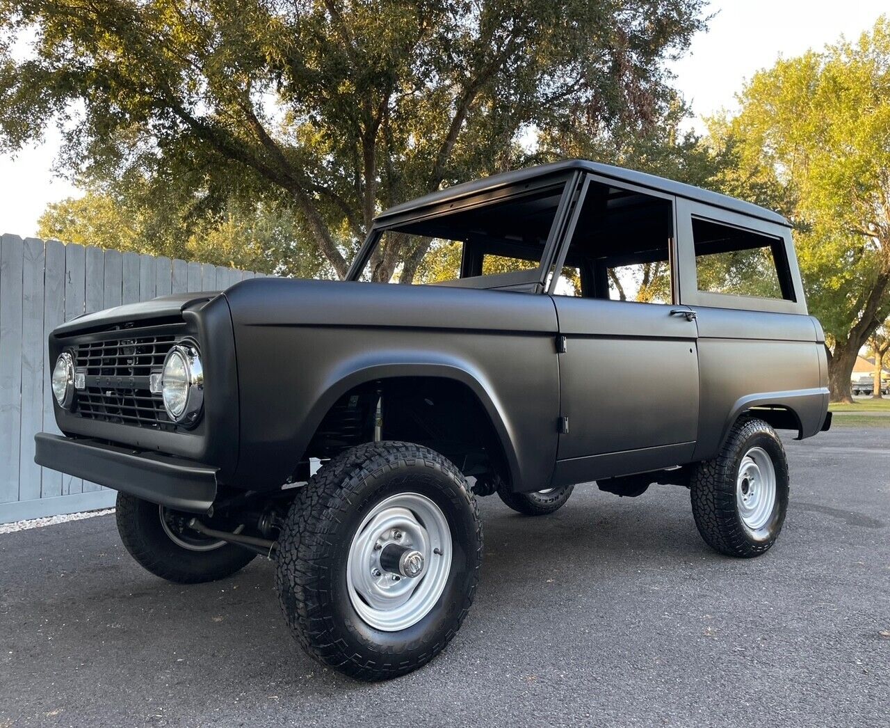 Ford-Bronco-1974-3