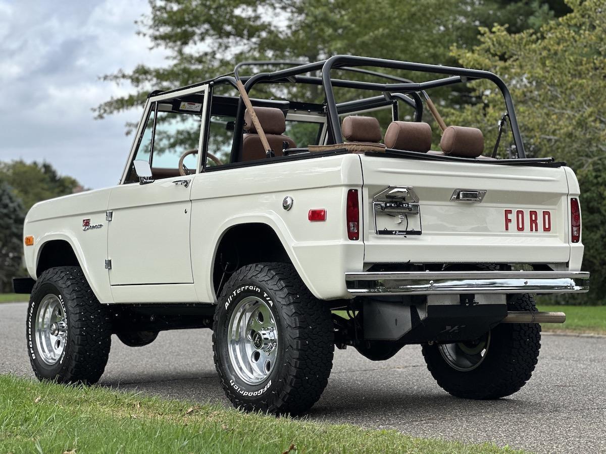 Ford-Bronco-1974-32