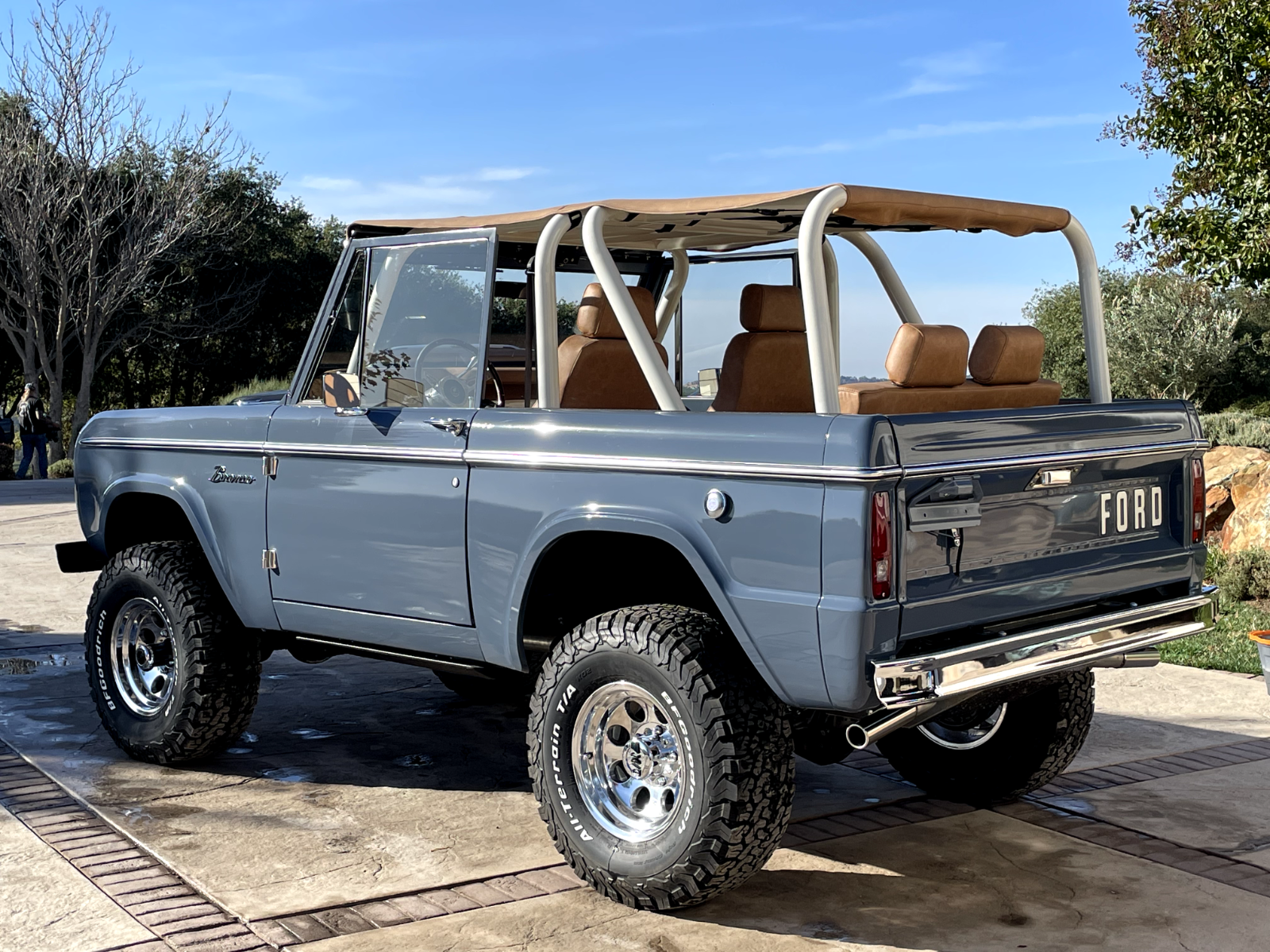 Ford-Bronco-1974-5