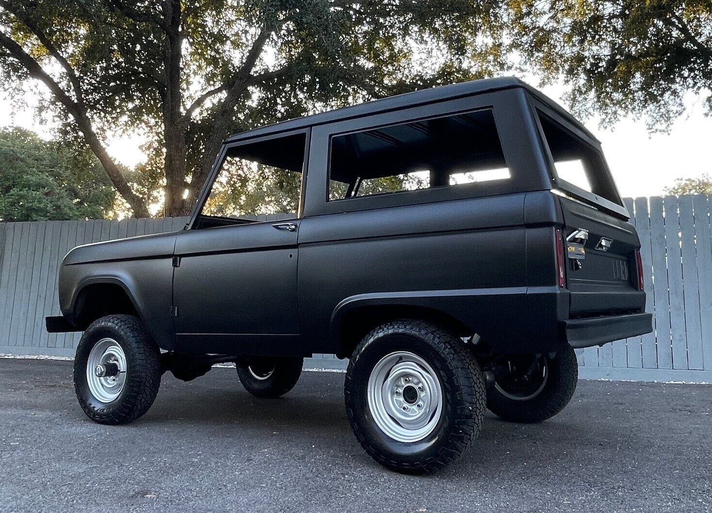 Ford-Bronco-1974-5