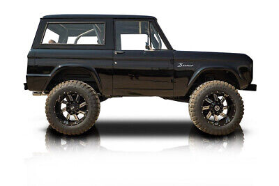 Ford-Bronco-1975-1