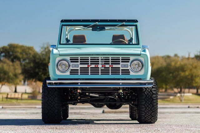 Ford-Bronco-1975-10