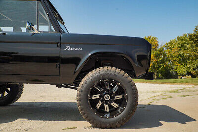 Ford-Bronco-1975-10