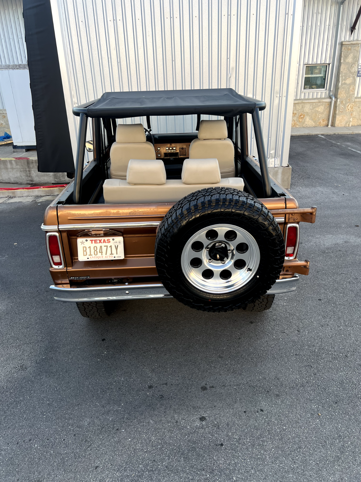 Ford-Bronco-1975-13