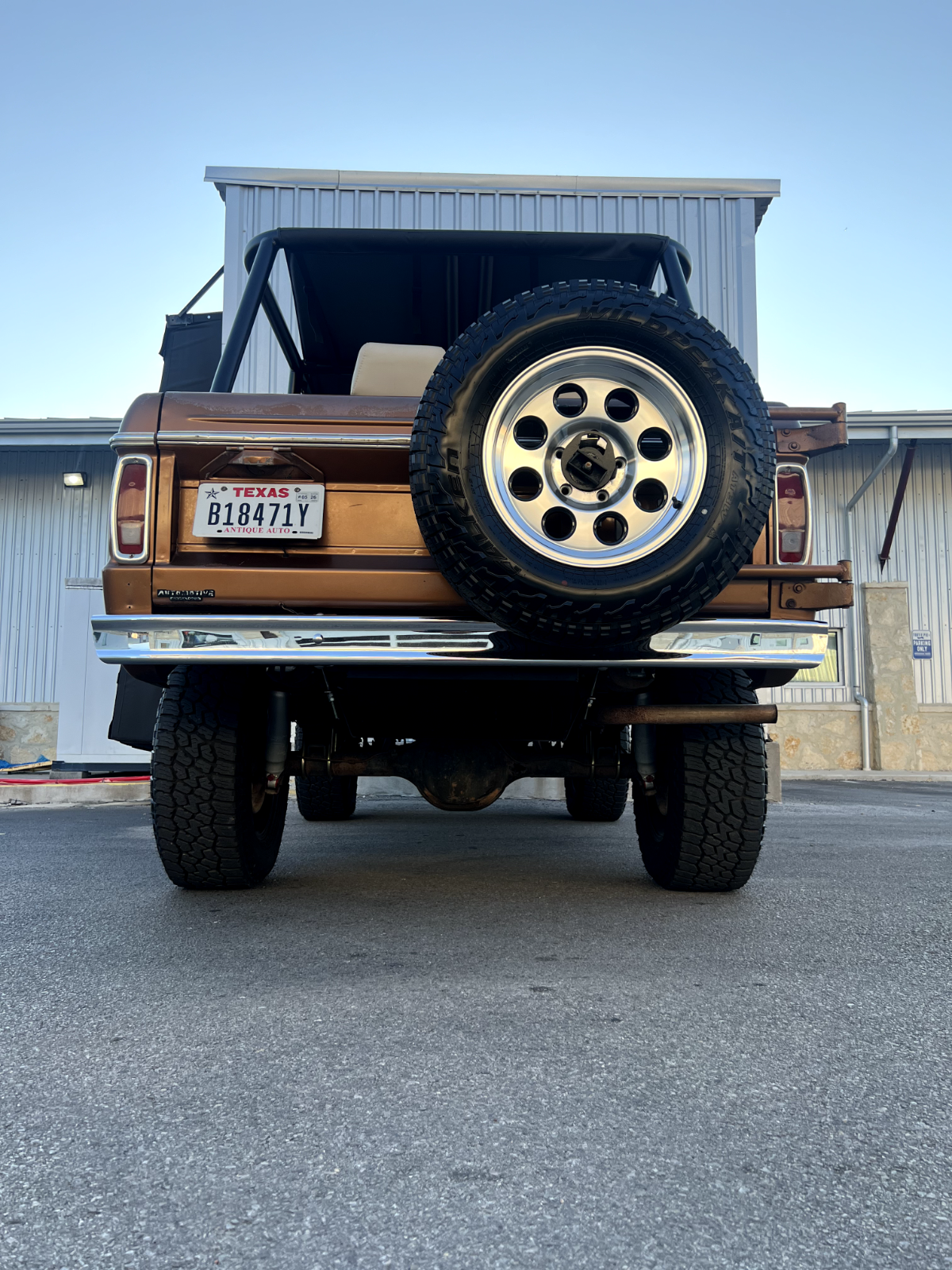 Ford-Bronco-1975-14