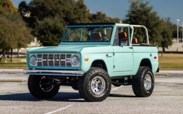 Ford-Bronco-1975-2