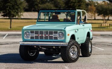 Ford-Bronco-1975-3