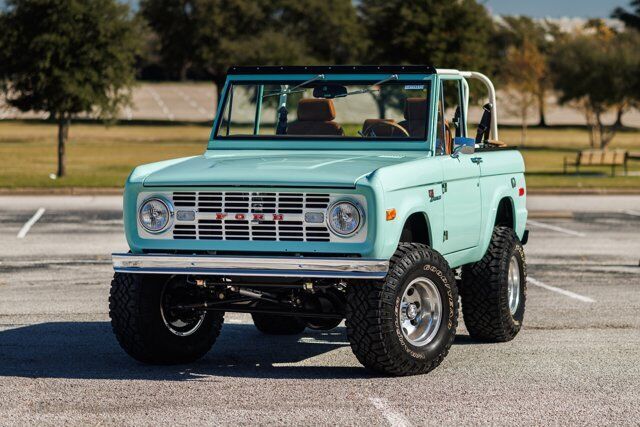 Ford-Bronco-1975-3