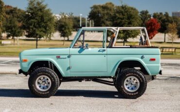 Ford-Bronco-1975-31