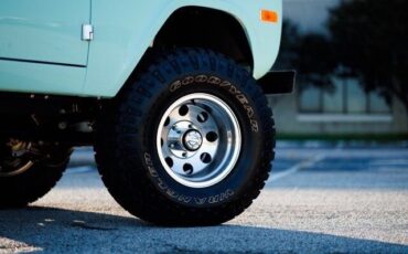 Ford-Bronco-1975-37