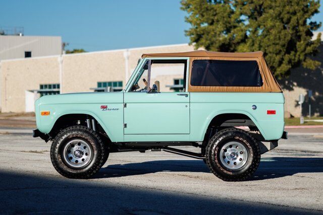 Ford-Bronco-1975-39