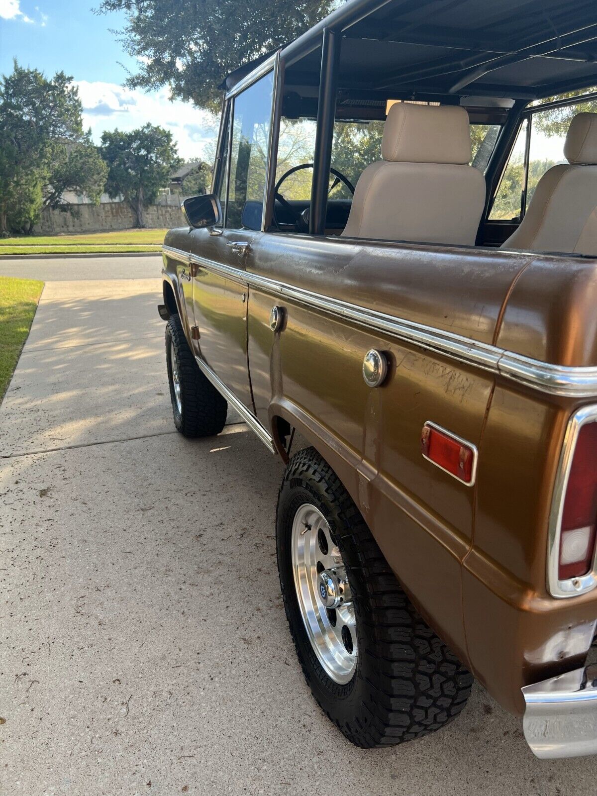 Ford-Bronco-1975-5