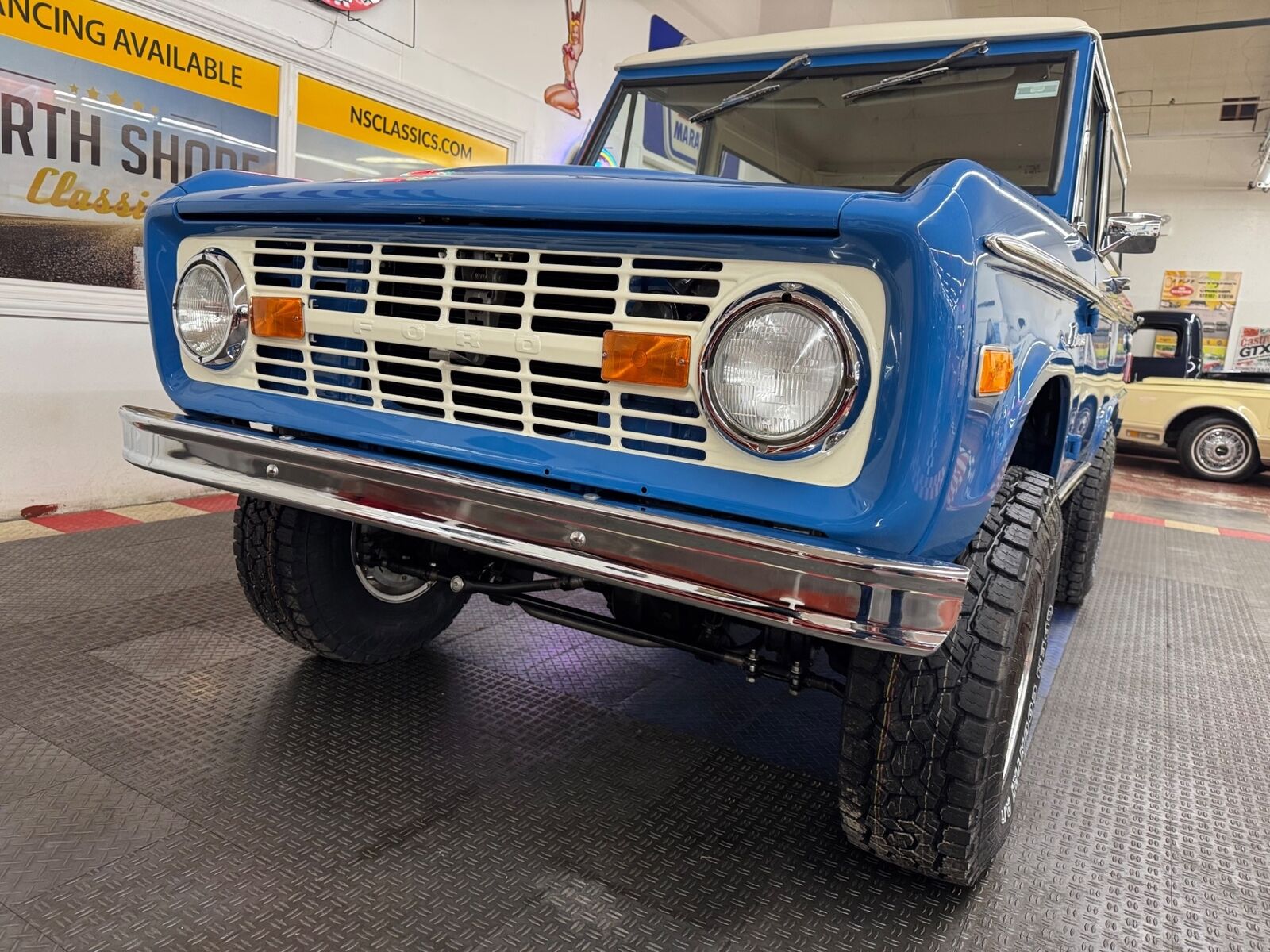 Ford-Bronco-1977-8