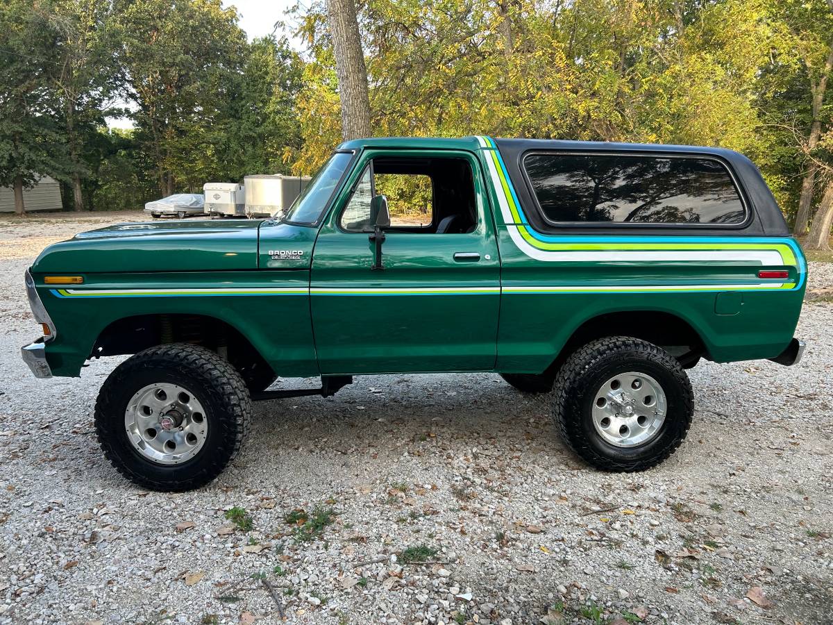 Ford-Bronco-1978-22