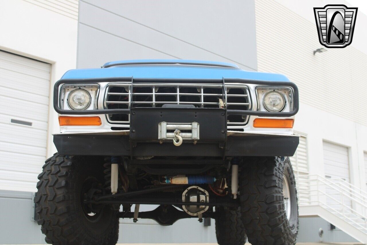 Ford-Bronco-1978-9