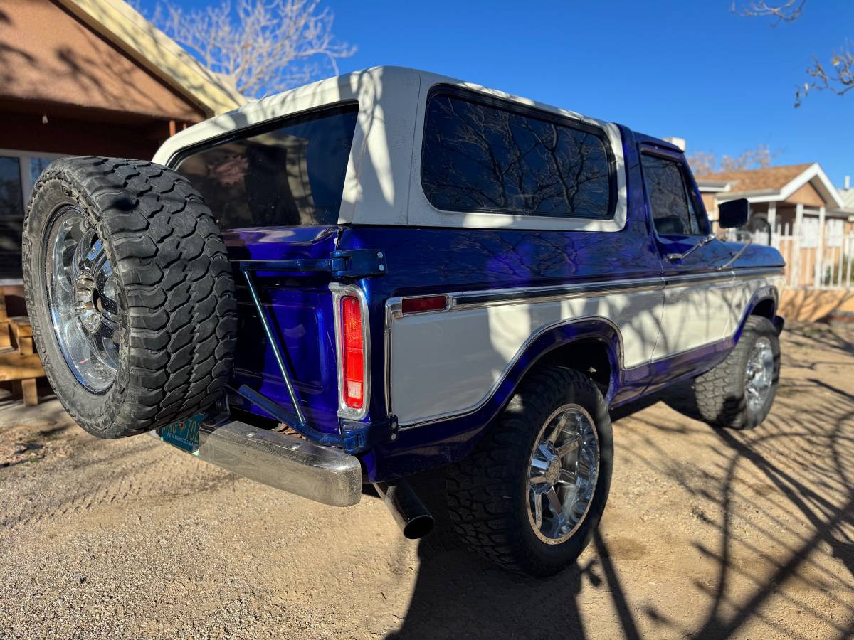 Ford-Bronco-1979-8