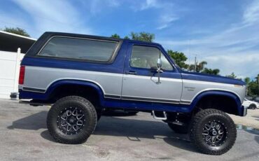 Ford-Bronco-1983-1