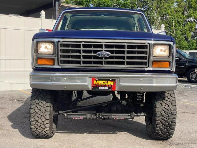 Ford-Bronco-1983-7