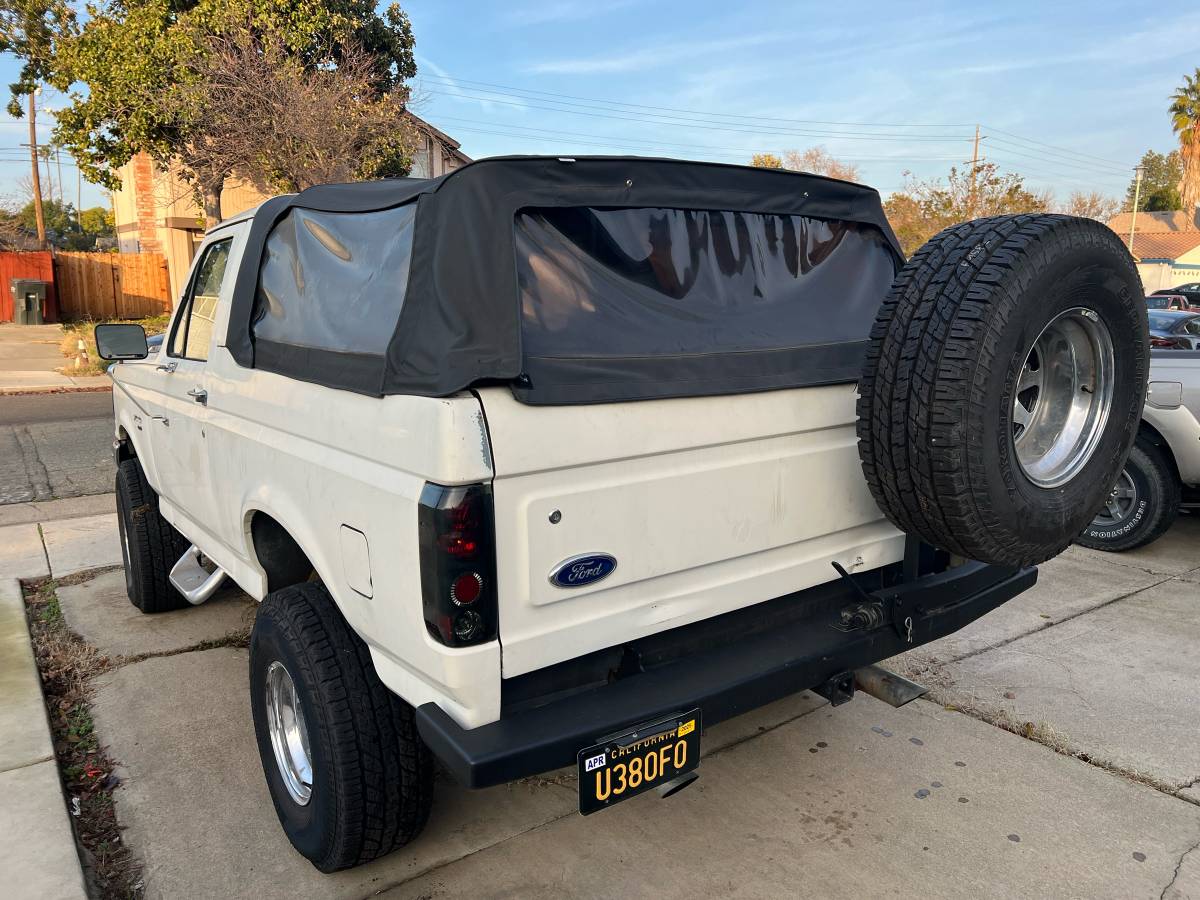 Ford-Bronco-1988-6