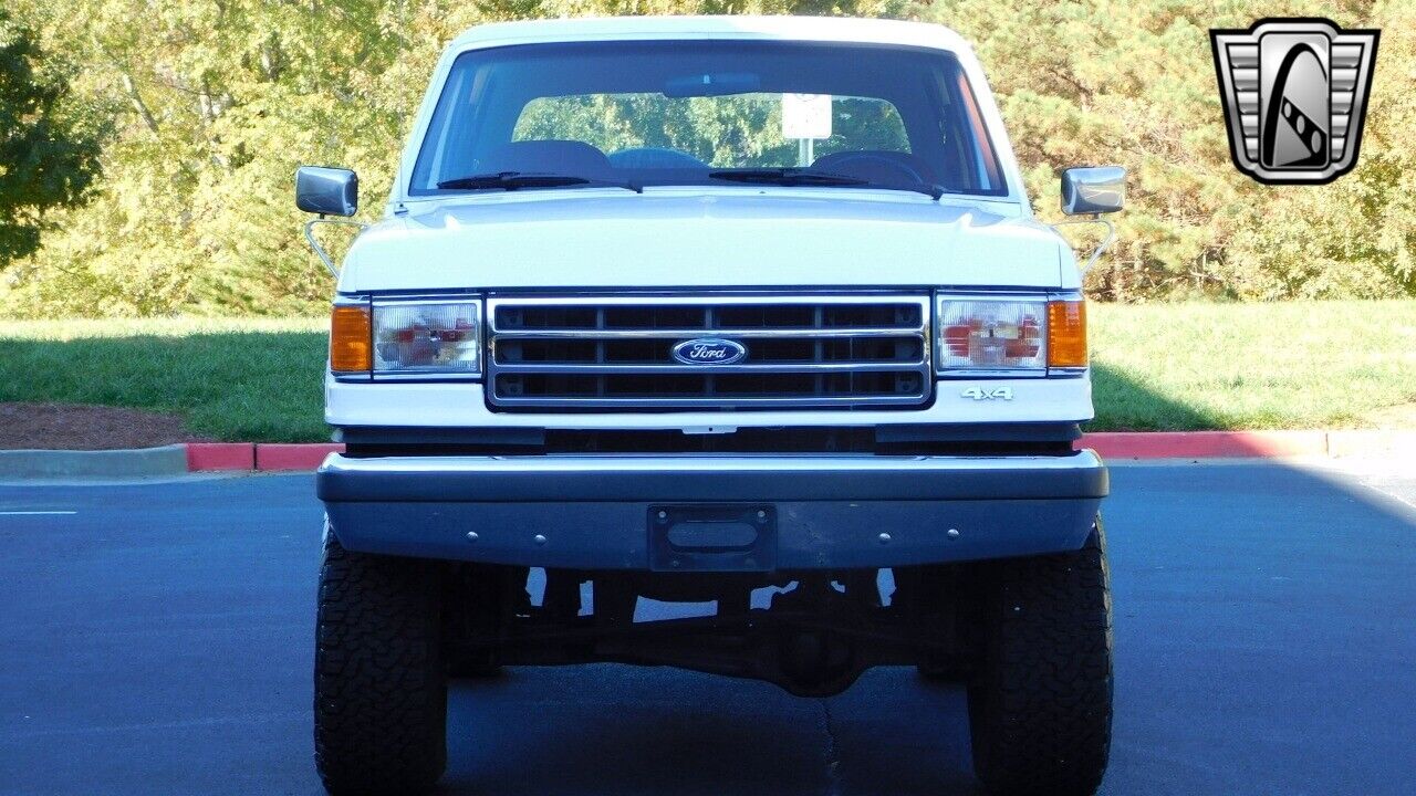 Ford-Bronco-1989-2