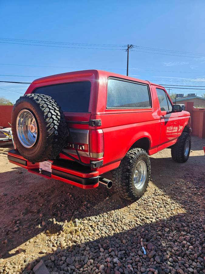 Ford-Bronco-1989-2