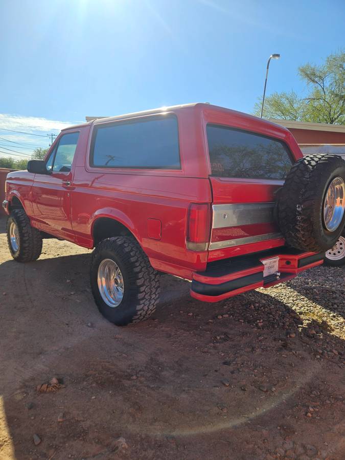 Ford-Bronco-1989-3