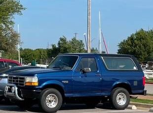 Ford-Bronco-1992