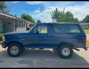 Ford-Bronco-1992-2