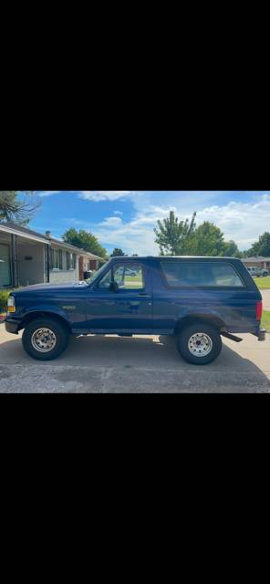 Ford-Bronco-1992-2