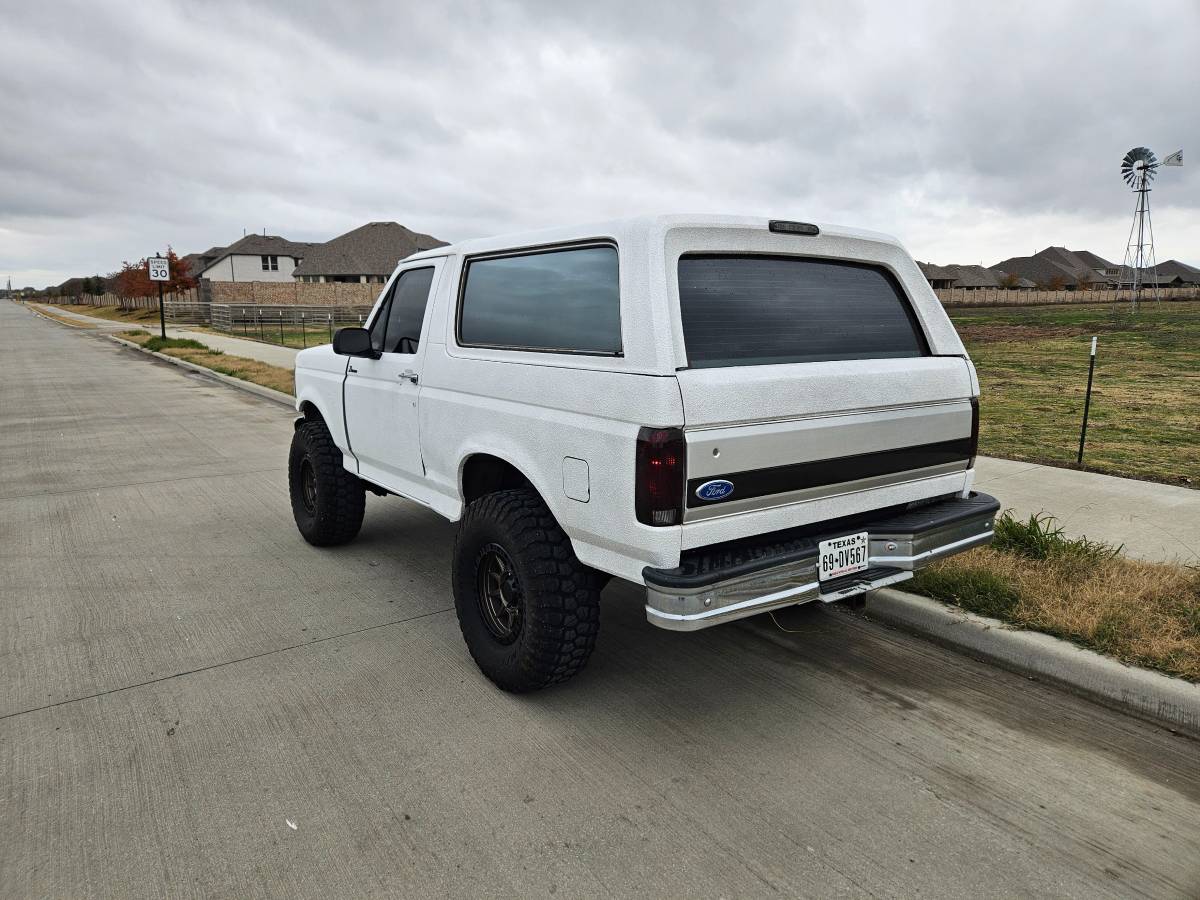 Ford-Bronco-1992-4