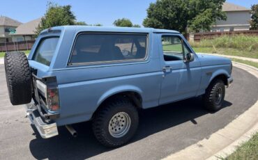 Ford-Bronco-1993